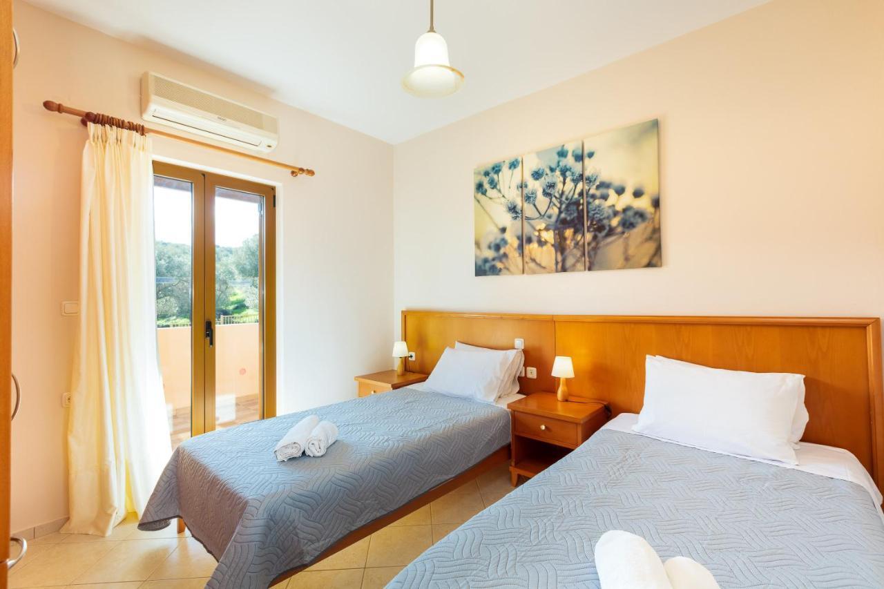 Maroulas Villas Ioanna & Stavros, Private Pools, Bbq & Seaview, By Thinkvilla מראה חיצוני תמונה